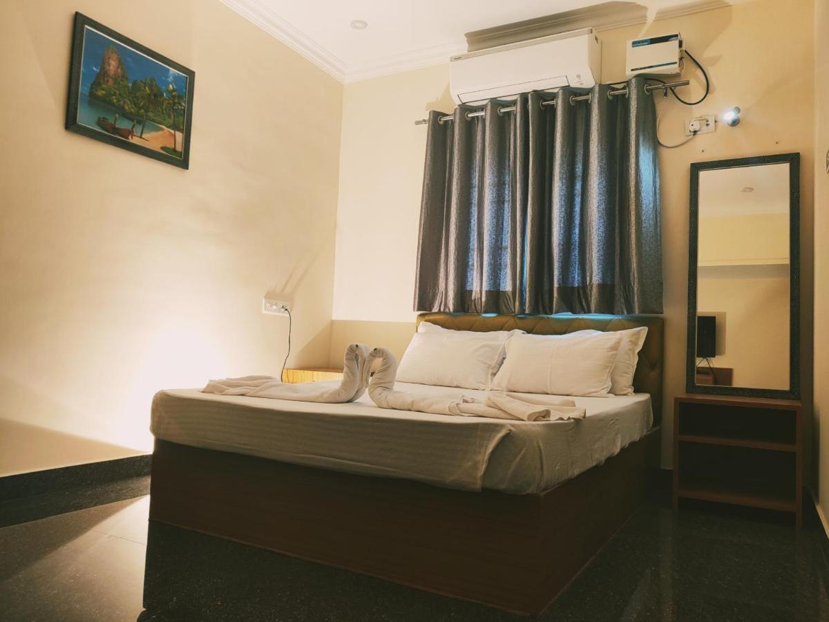 S3 Beach House Puducherry Exterior foto