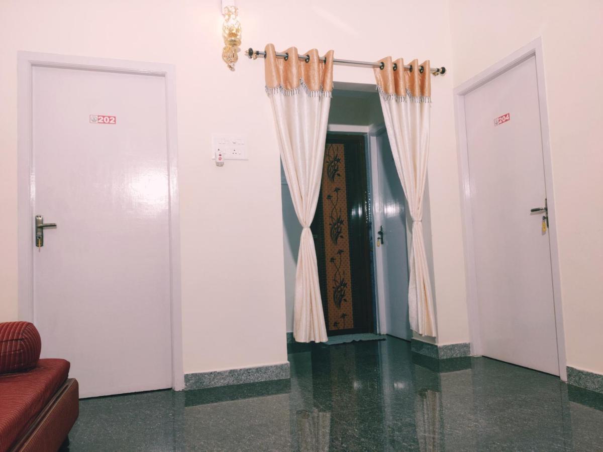 S3 Beach House Puducherry Exterior foto